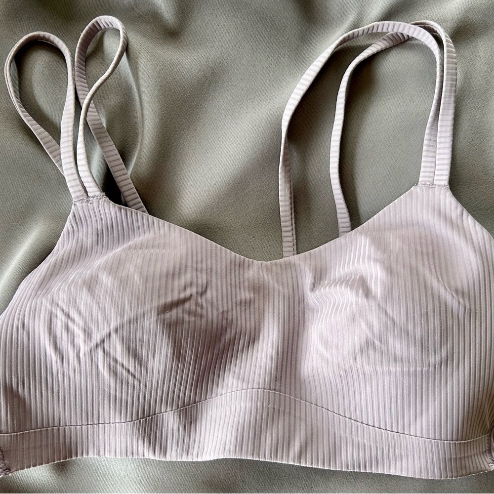 Lulu lemon women’s sports bra